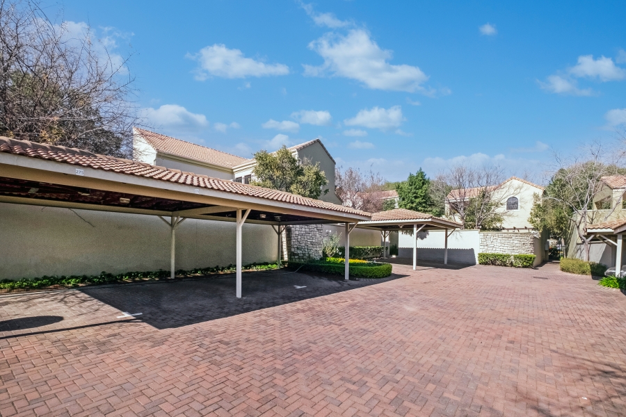 2 Bedroom Property for Sale in Lonehill Gauteng