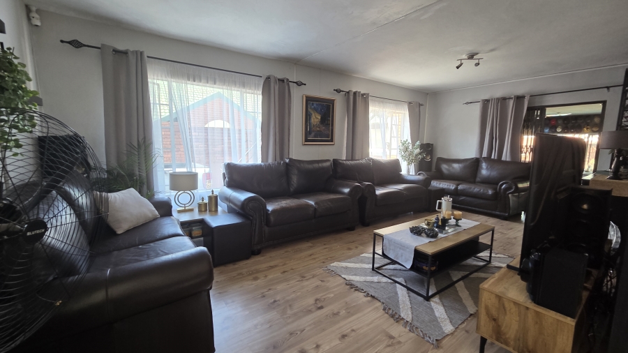 4 Bedroom Property for Sale in Montana Park Gauteng