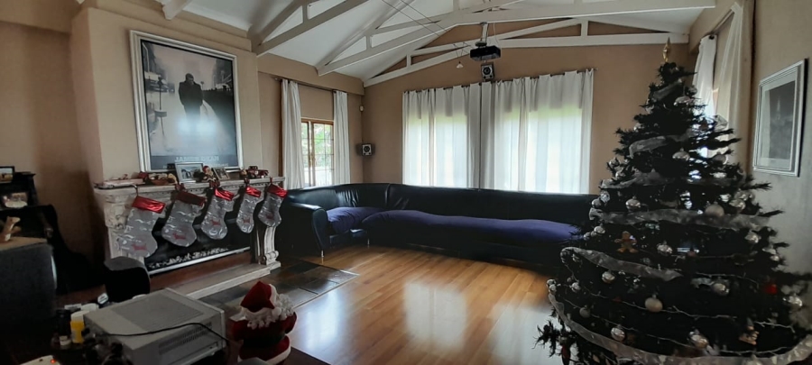 5 Bedroom Property for Sale in Waterkloof Ridge Gauteng