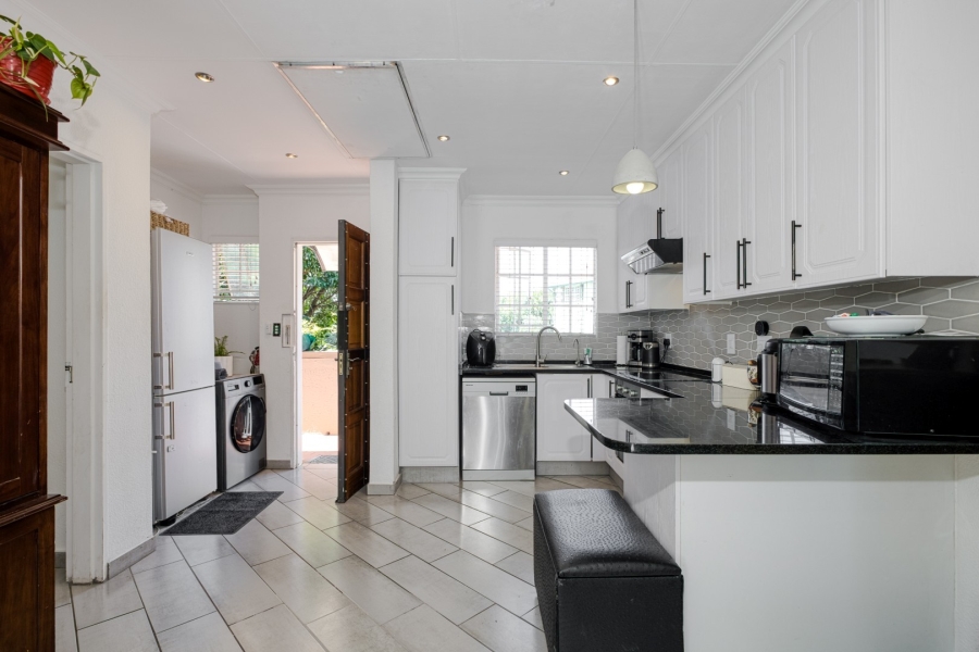 1 Bedroom Property for Sale in Paulshof Gauteng