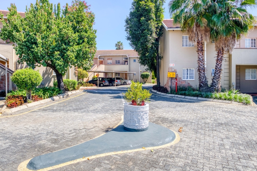 1 Bedroom Property for Sale in Paulshof Gauteng