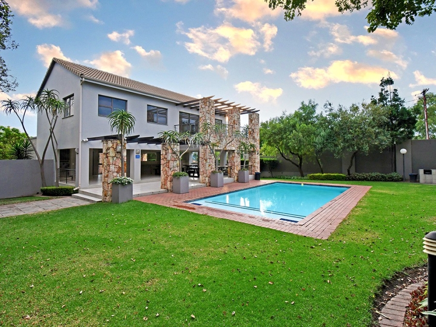 1 Bedroom Property for Sale in Bryanston Gauteng