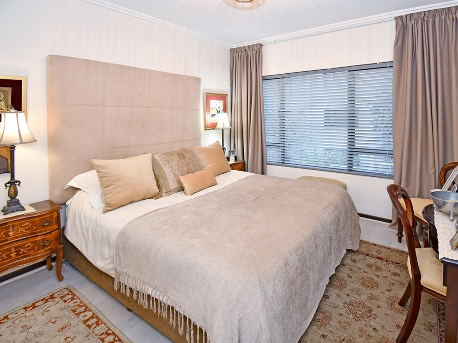 1 Bedroom Property for Sale in Bryanston Gauteng