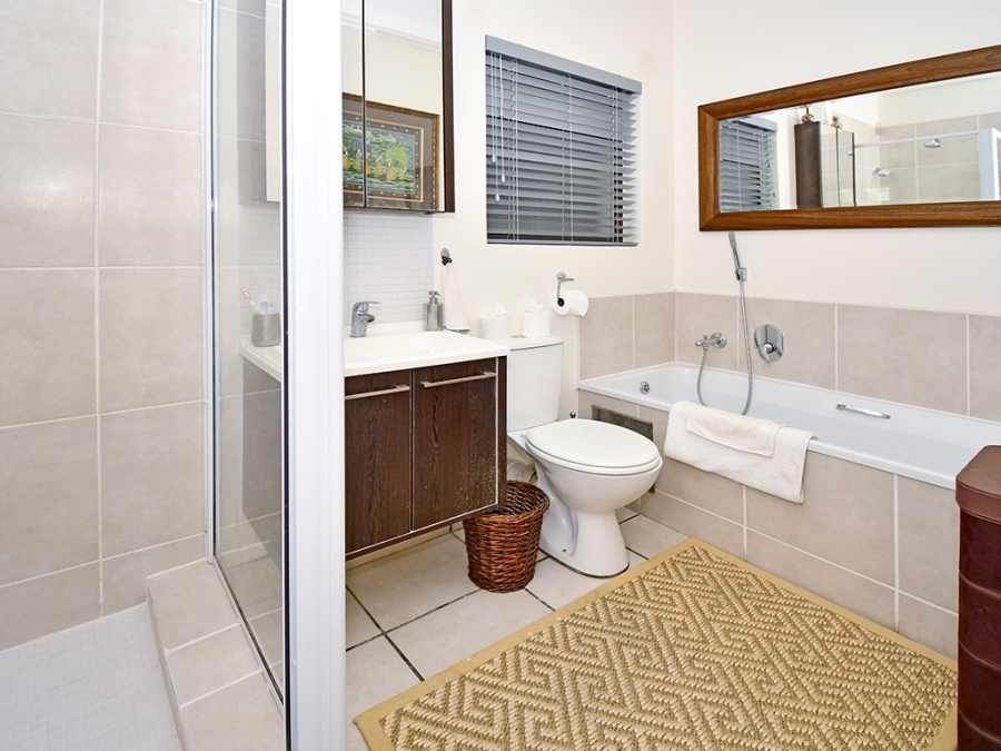 1 Bedroom Property for Sale in Bryanston Gauteng