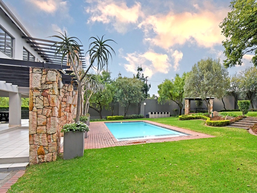 1 Bedroom Property for Sale in Bryanston Gauteng