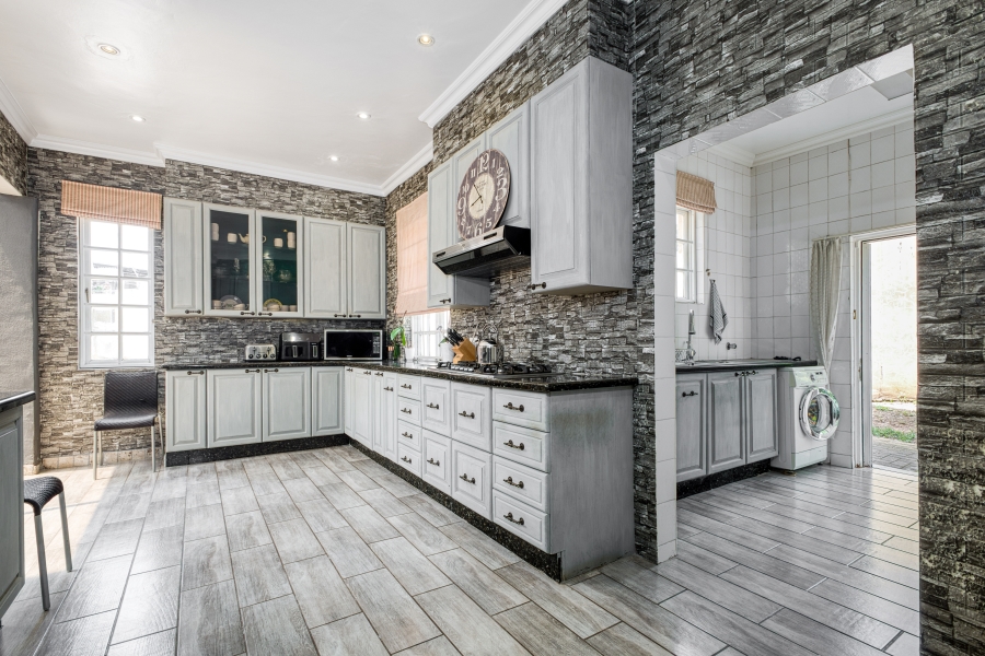 4 Bedroom Property for Sale in Victory Park Gauteng