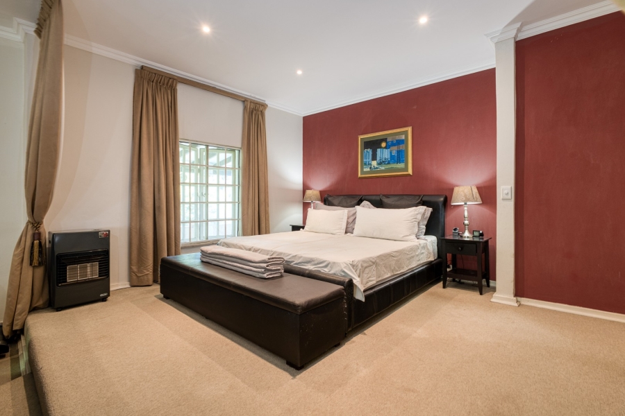 4 Bedroom Property for Sale in Victory Park Gauteng