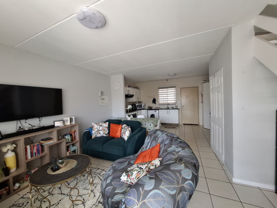 2 Bedroom Property for Sale in Sonneglans Gauteng