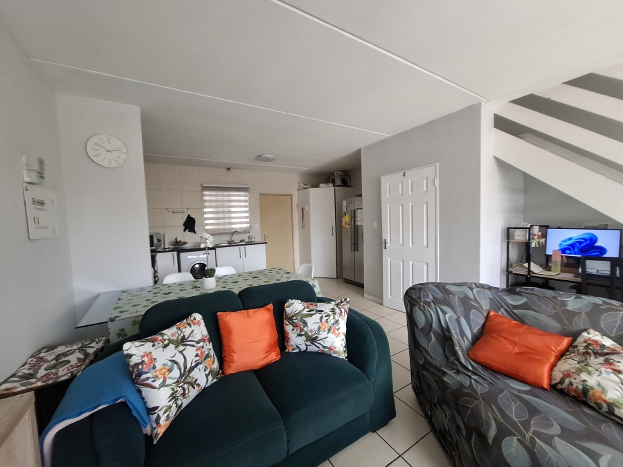 2 Bedroom Property for Sale in Sonneglans Gauteng