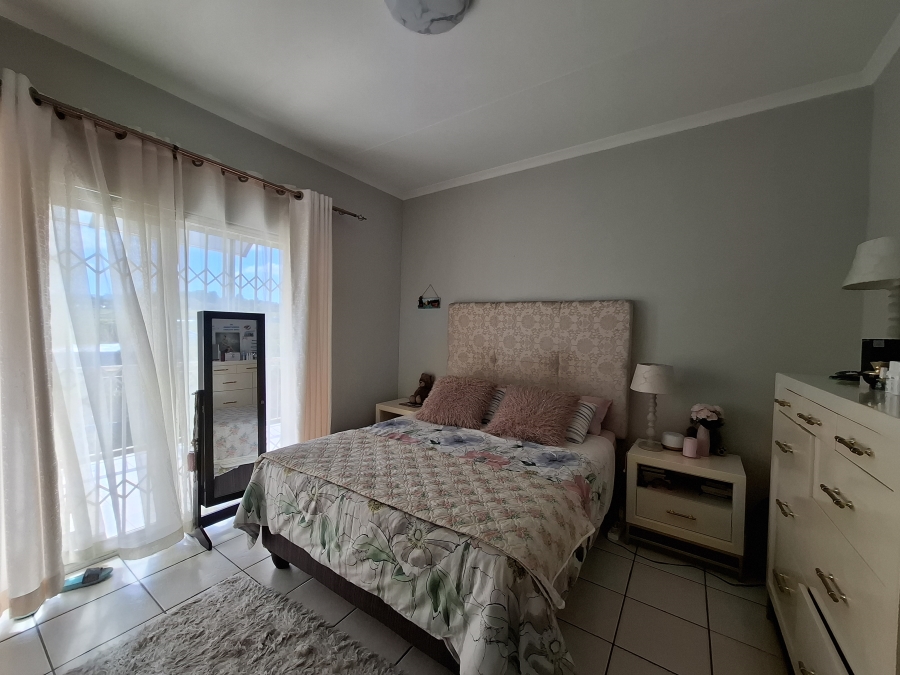 2 Bedroom Property for Sale in Sonneglans Gauteng