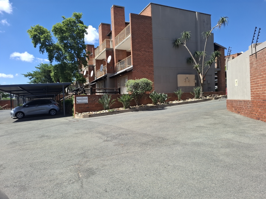 2 Bedroom Property for Sale in Sonneglans Gauteng