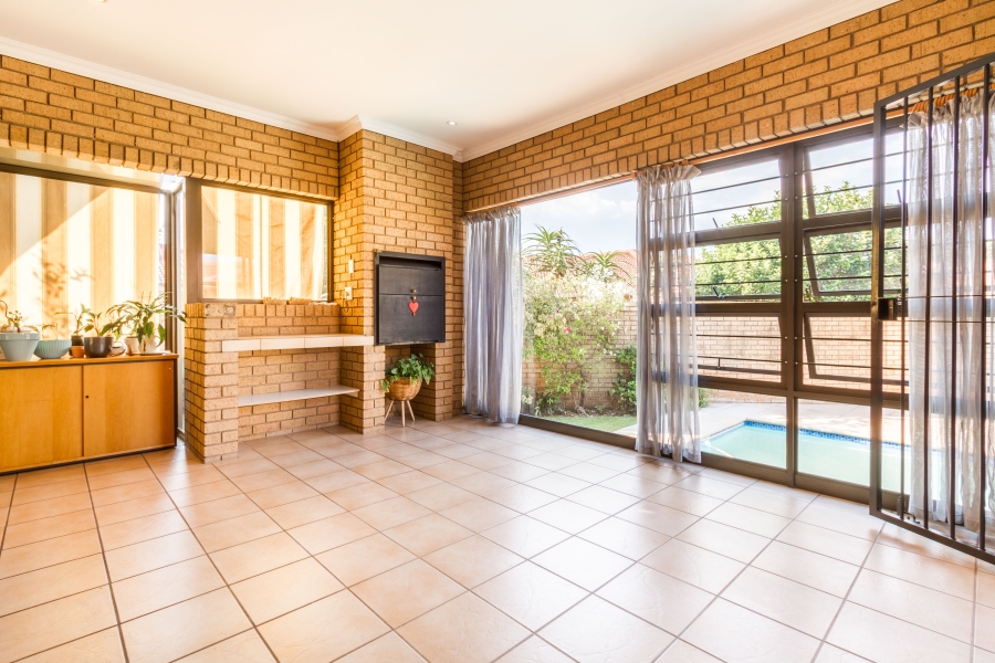 3 Bedroom Property for Sale in Equestria Gauteng