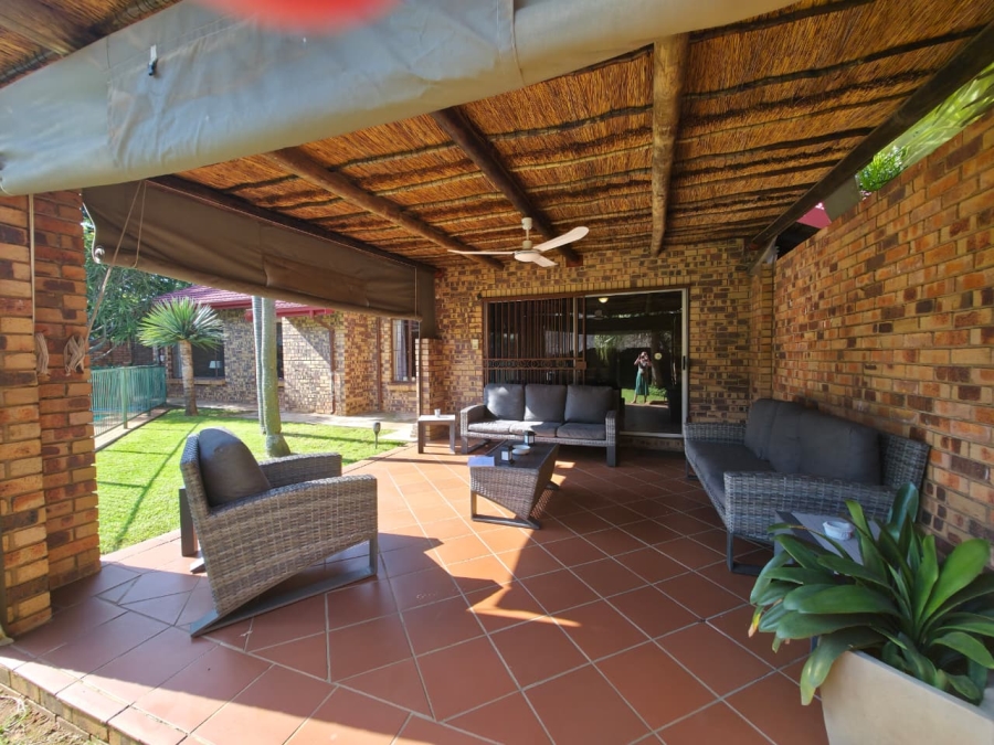 3 Bedroom Property for Sale in Waverley Gauteng
