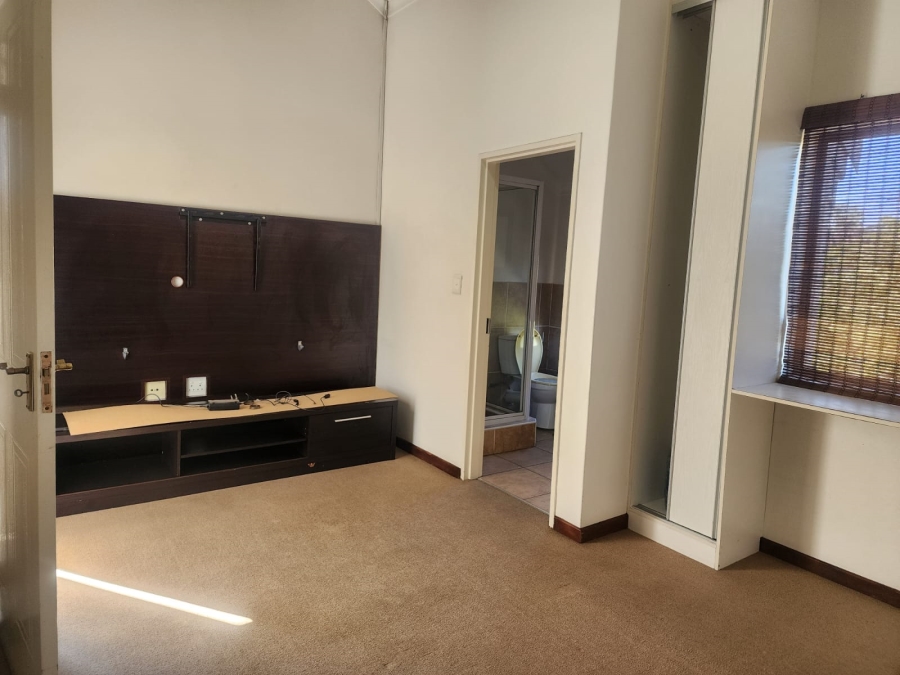 To Let 3 Bedroom Property for Rent in Sunninghill Gauteng