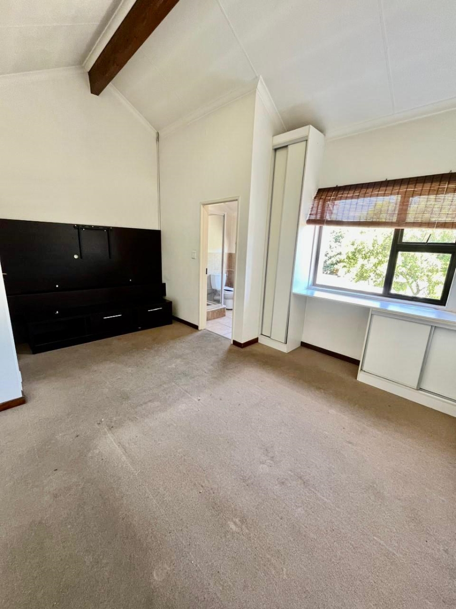 To Let 3 Bedroom Property for Rent in Sunninghill Gauteng