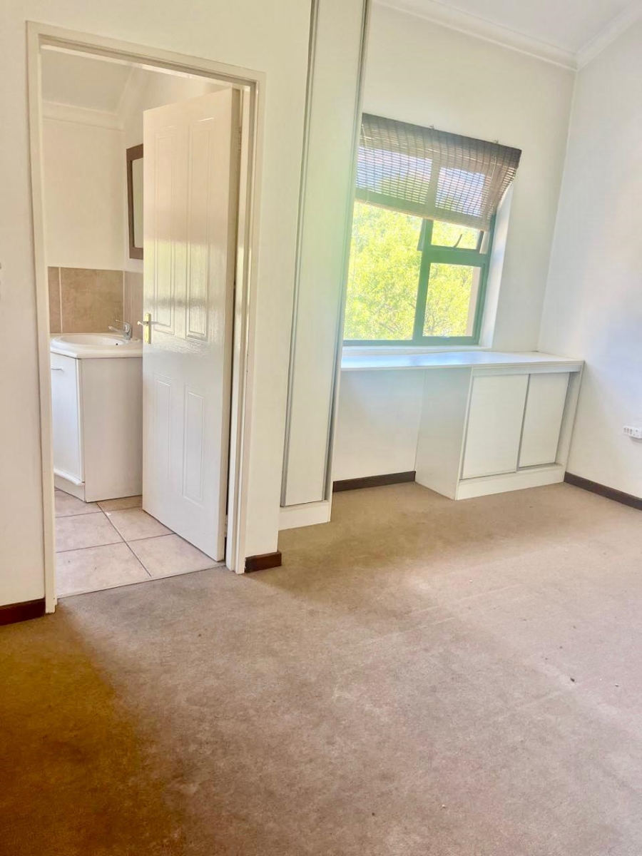 To Let 3 Bedroom Property for Rent in Sunninghill Gauteng