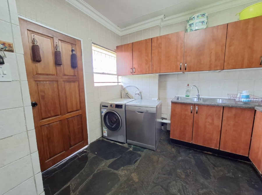 5 Bedroom Property for Sale in Buyscelia Gauteng