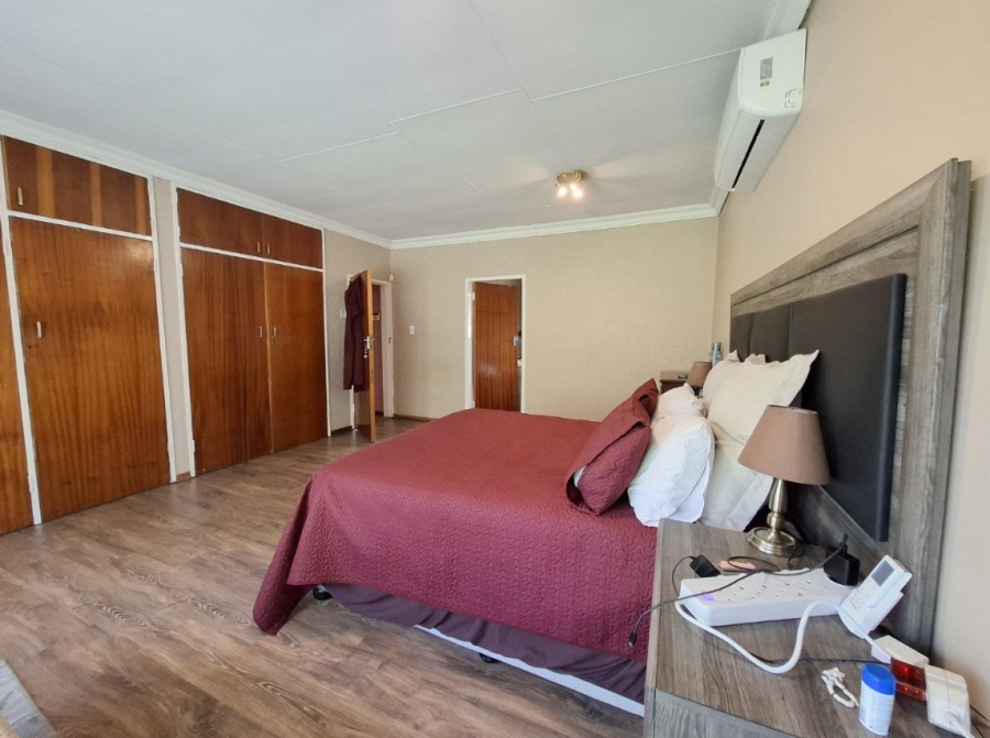 5 Bedroom Property for Sale in Buyscelia Gauteng