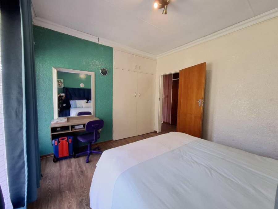 5 Bedroom Property for Sale in Buyscelia Gauteng