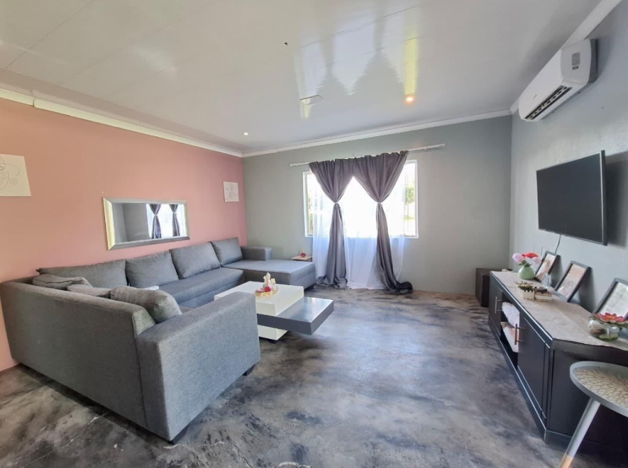 5 Bedroom Property for Sale in Buyscelia Gauteng