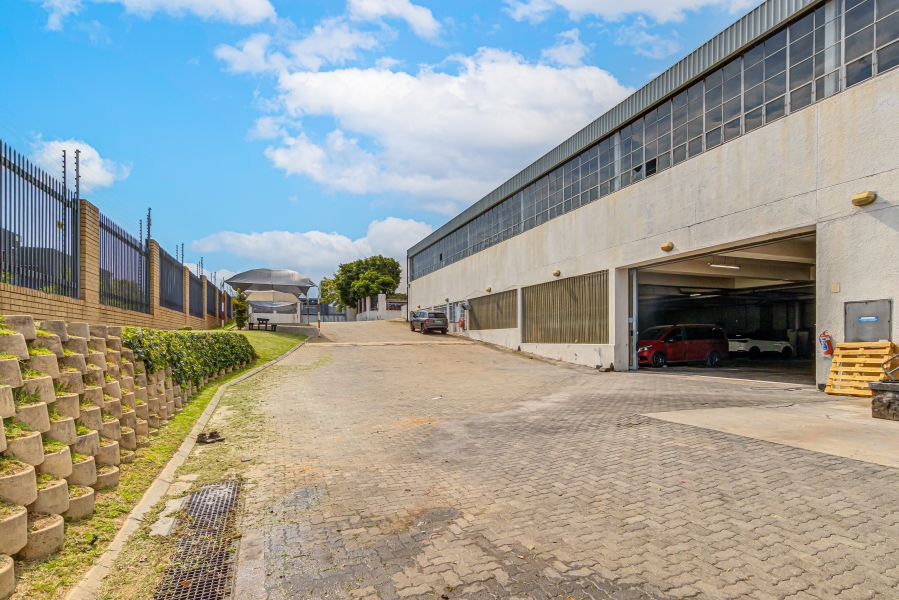To Let commercial Property for Rent in Randjespark Gauteng