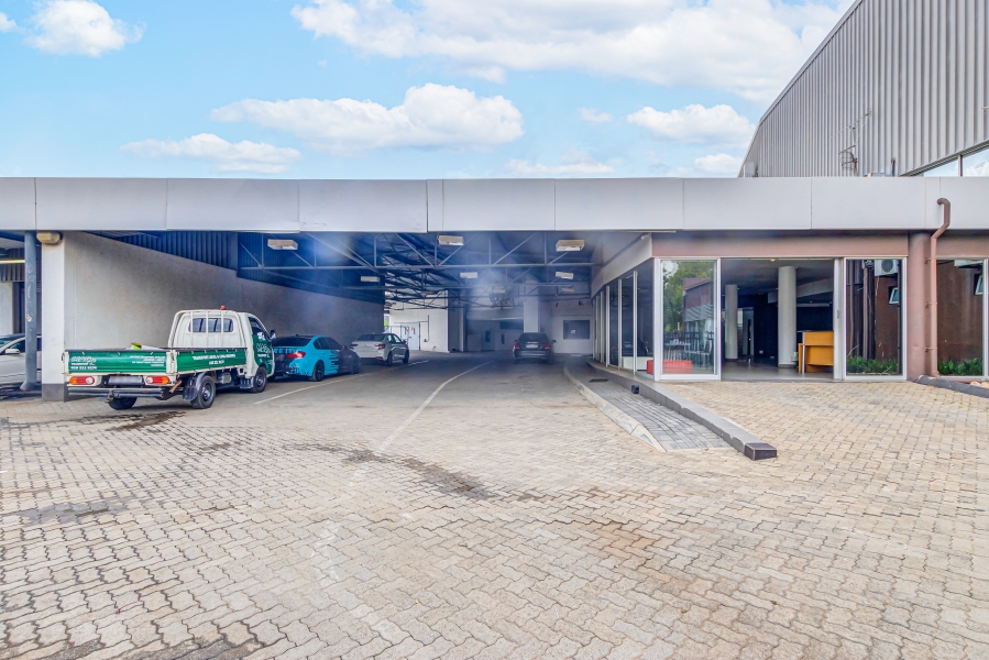 To Let commercial Property for Rent in Randjespark Gauteng