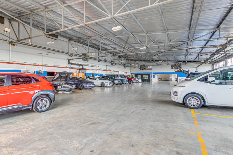 To Let commercial Property for Rent in Randjespark Gauteng