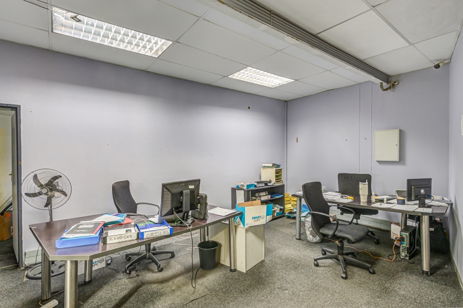 To Let commercial Property for Rent in Randjespark Gauteng