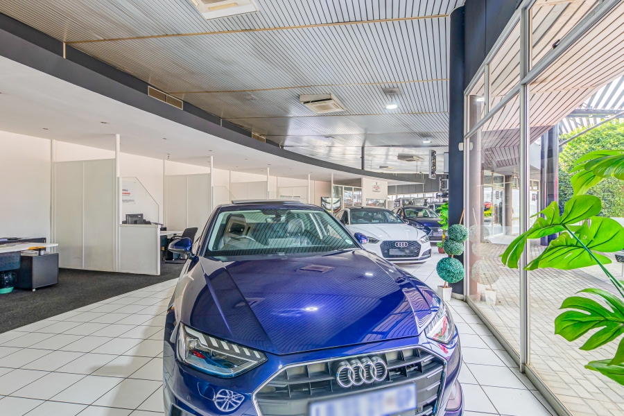 To Let commercial Property for Rent in Randjespark Gauteng