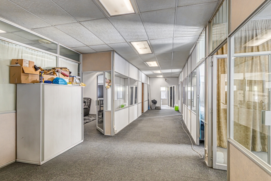 To Let commercial Property for Rent in Randjespark Gauteng