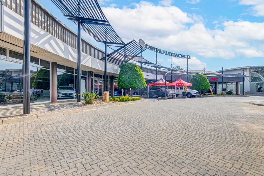 To Let commercial Property for Rent in Randjespark Gauteng