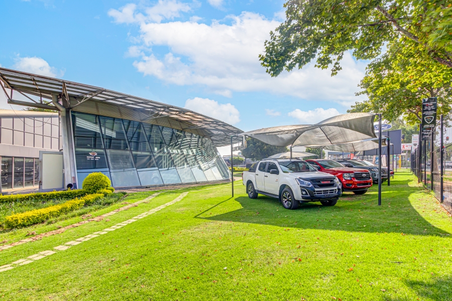 To Let commercial Property for Rent in Randjespark Gauteng