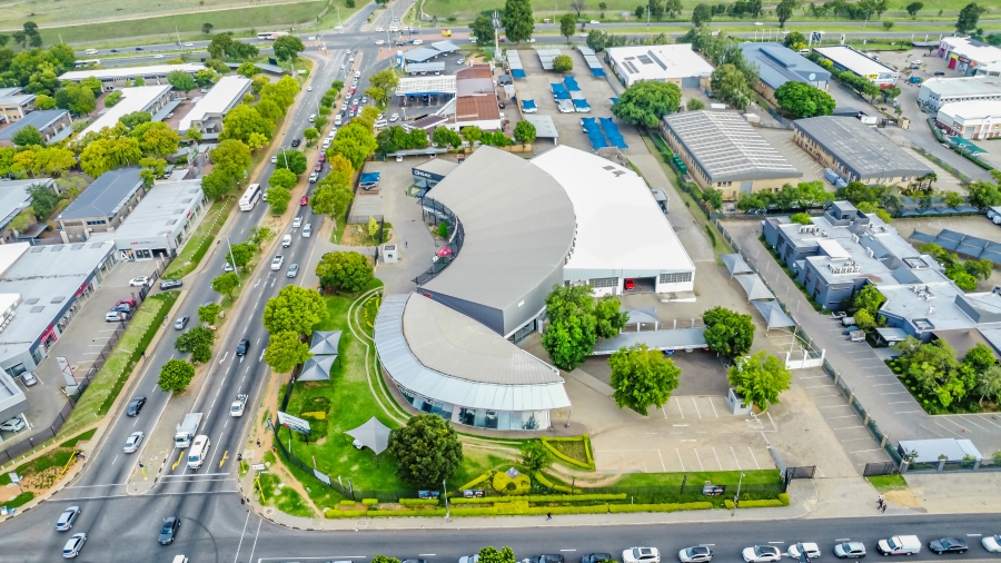 To Let commercial Property for Rent in Randjespark Gauteng