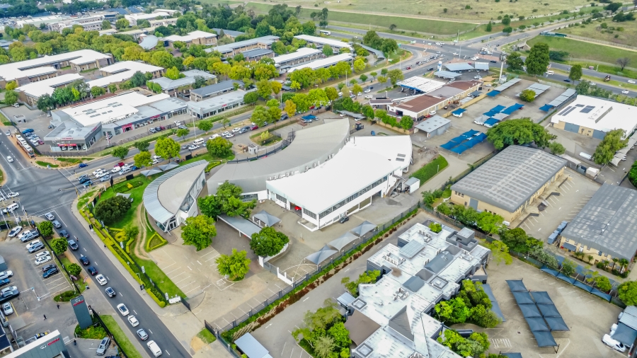 To Let commercial Property for Rent in Randjespark Gauteng