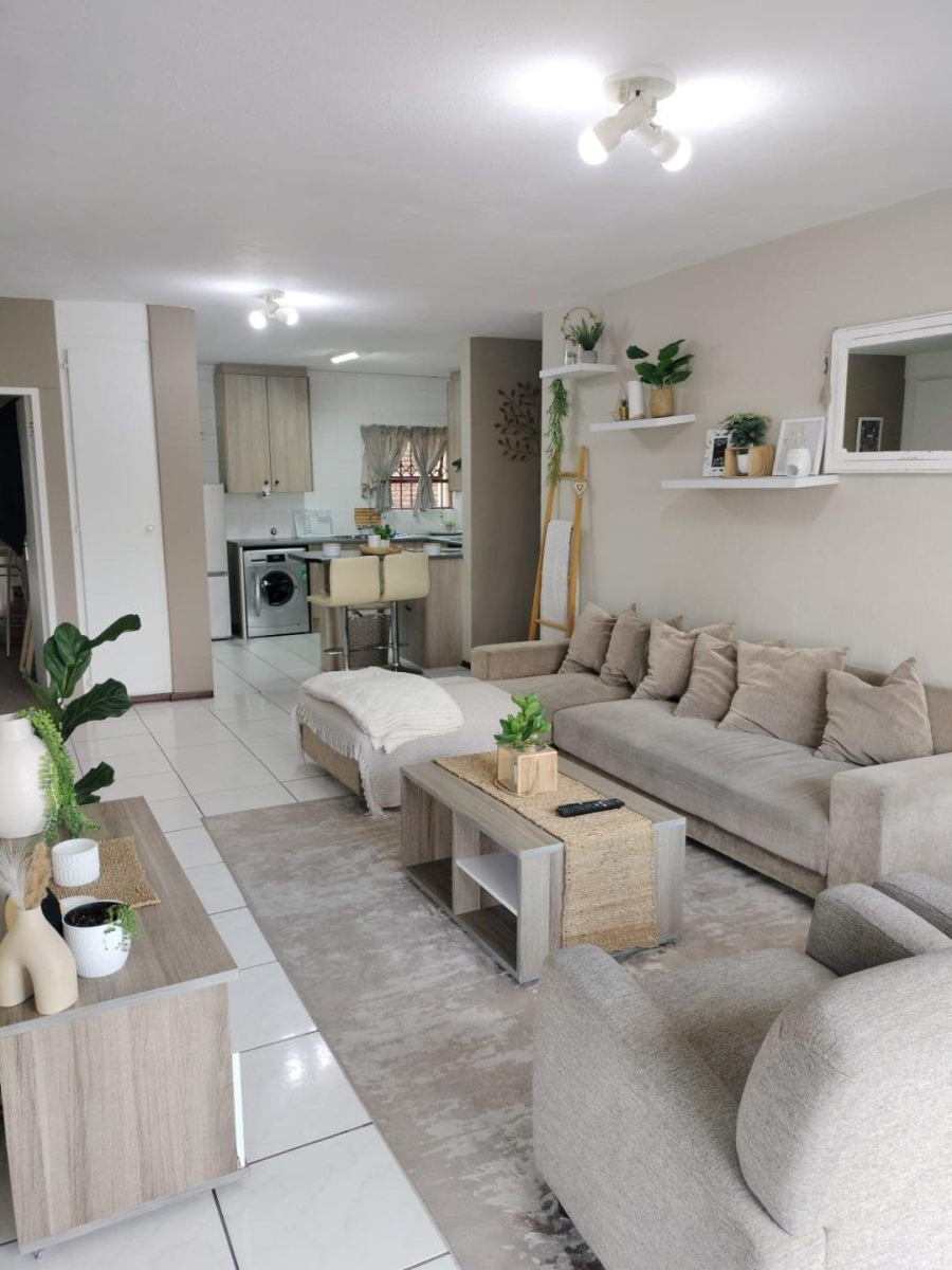 2 Bedroom Property for Sale in Bassonia Gauteng