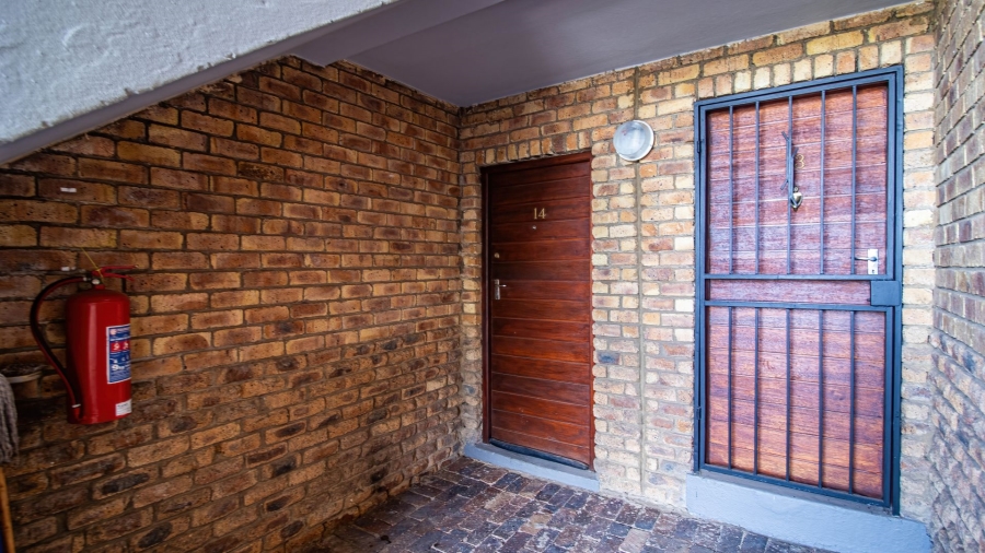 2 Bedroom Property for Sale in Bassonia Gauteng