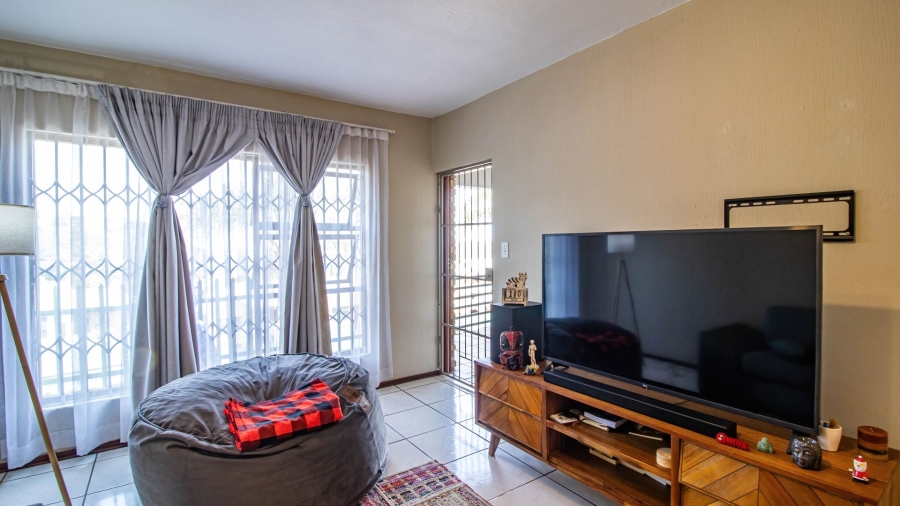2 Bedroom Property for Sale in Bassonia Gauteng