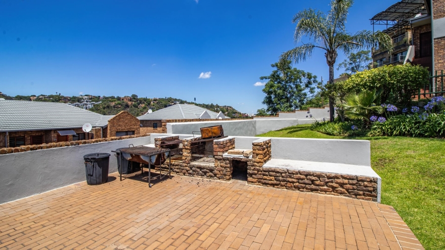 2 Bedroom Property for Sale in Bassonia Gauteng