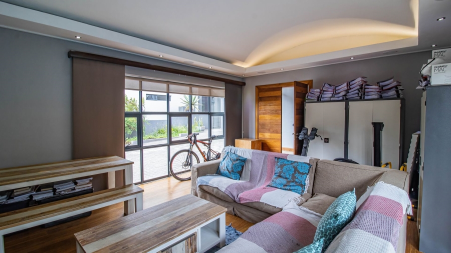 4 Bedroom Property for Sale in Eye of Africa Gauteng