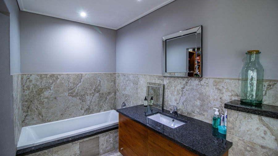 4 Bedroom Property for Sale in Eye of Africa Gauteng