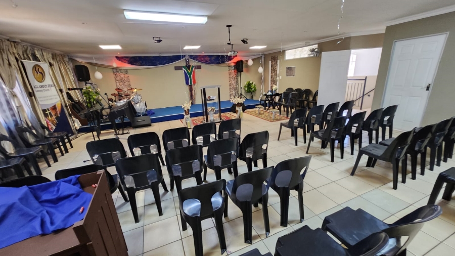 10 Bedroom Property for Sale in Eldoraigne Gauteng