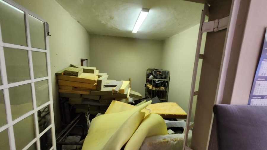 10 Bedroom Property for Sale in Eldoraigne Gauteng