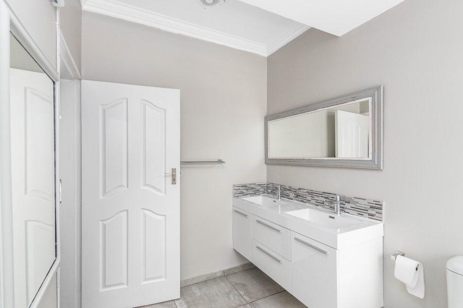 To Let 3 Bedroom Property for Rent in Kyalami Estates Gauteng