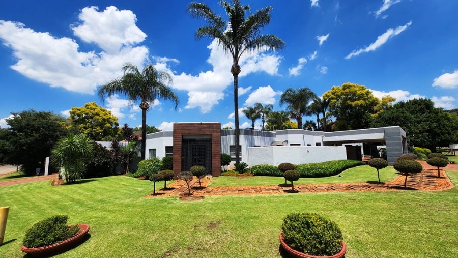 4 Bedroom Property for Sale in Eldoraigne Gauteng