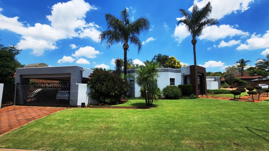 4 Bedroom Property for Sale in Eldoraigne Gauteng