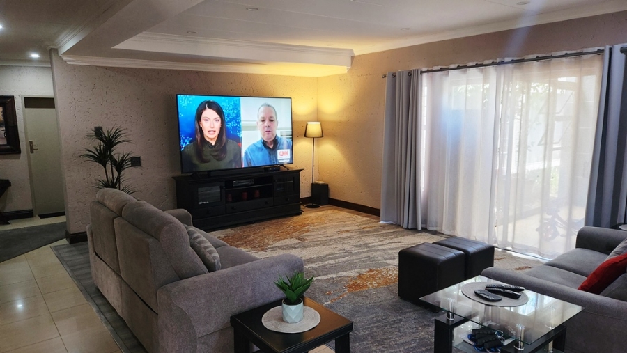 4 Bedroom Property for Sale in Eldoraigne Gauteng