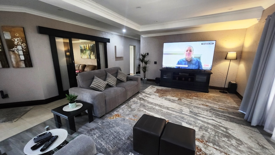 4 Bedroom Property for Sale in Eldoraigne Gauteng