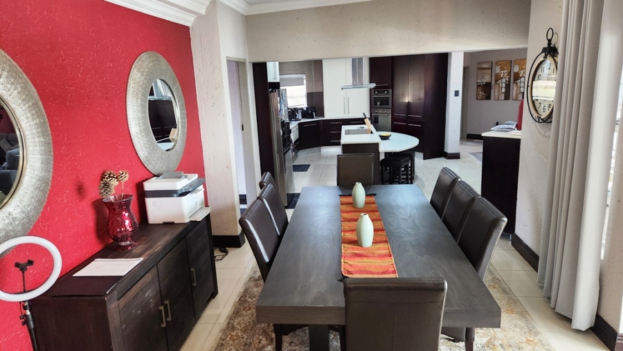 4 Bedroom Property for Sale in Eldoraigne Gauteng