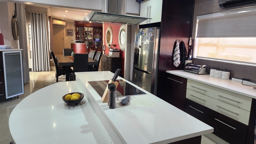 4 Bedroom Property for Sale in Eldoraigne Gauteng