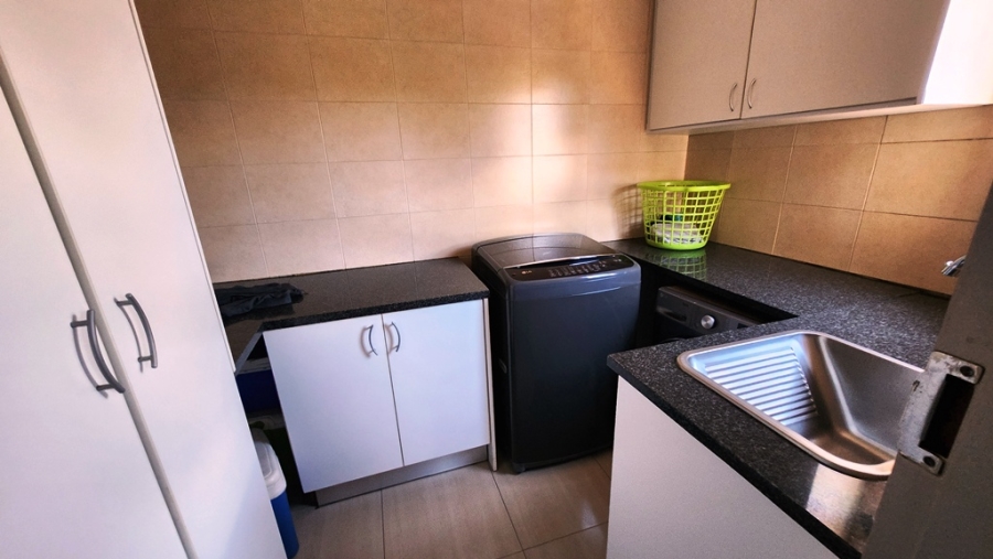 4 Bedroom Property for Sale in Eldoraigne Gauteng